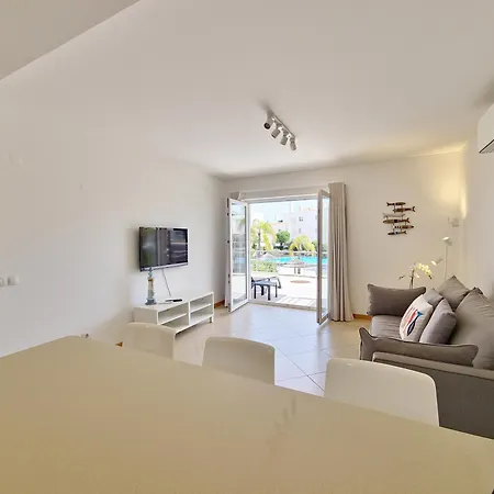 Appartement D'alma T1 By Yha *